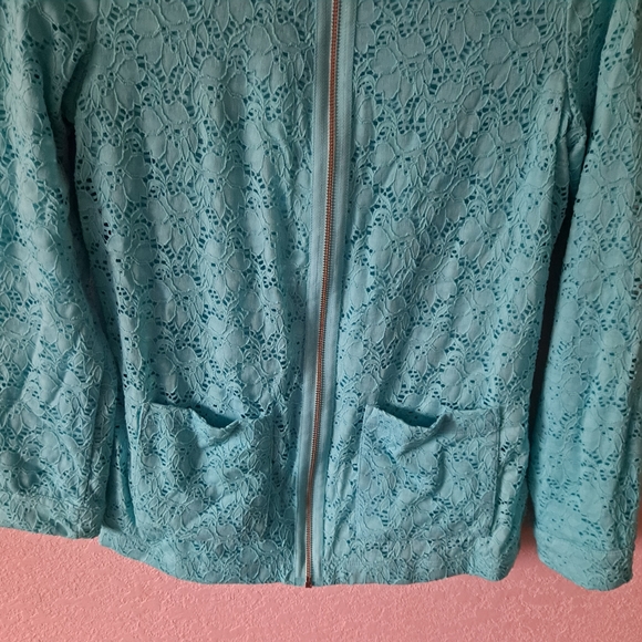 Denim & Company Blue Floral Sweatshirt - Picture 3 of 6